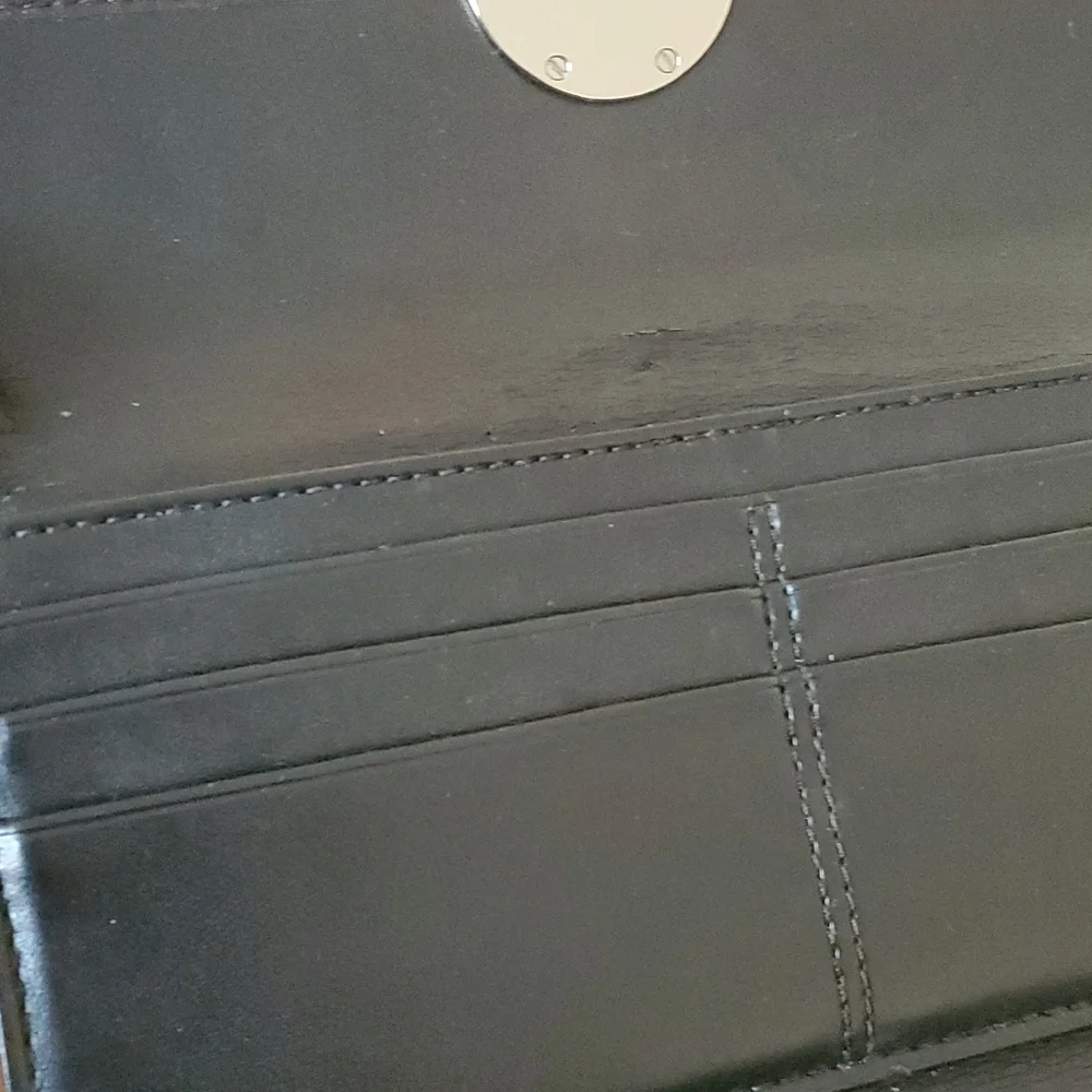 Coach wallet with Silver clasp - Picture 7 of 7